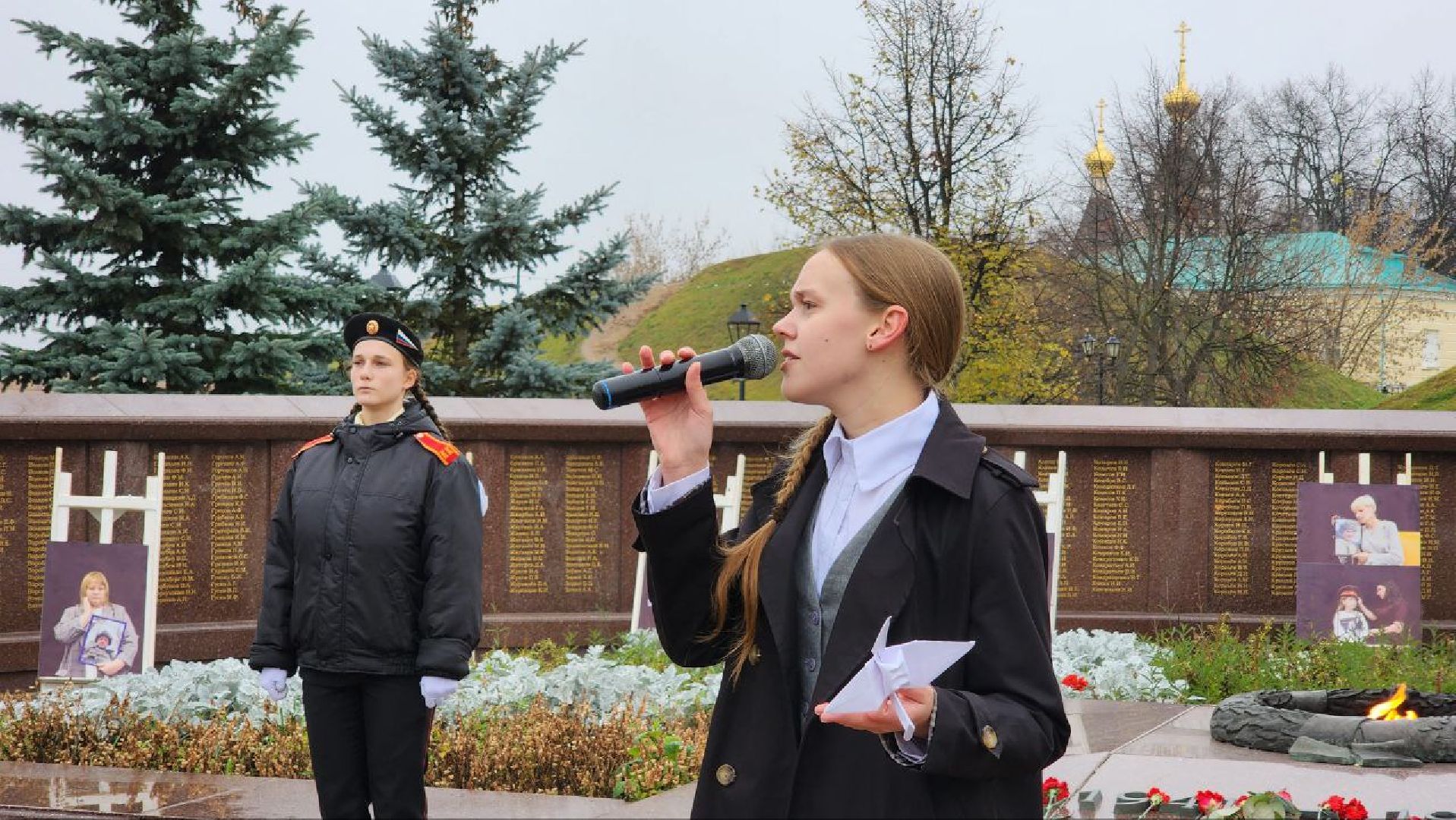 Дмитров, Акция День белых журавлей, Мемориал Вечный огонь,