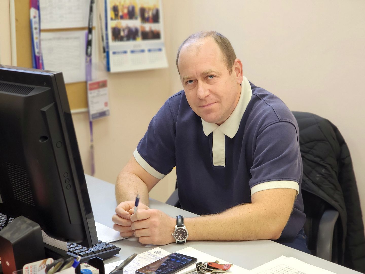 дубна, университет дубна, фоновая ходьба, человек идущий, здоровый образ жизни,