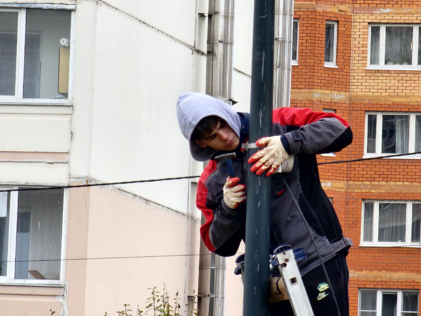 чехов,микрорайон губернский, улица уездная, лесопарк, строительство, благоустройство, установка видеокамер, монтаж камер видеонаблюдения, система безопасный регион, столбы освещения, фонари, универсальный павильон, серверная,госпрограмма московской области, формирование комфортной городской среды,
