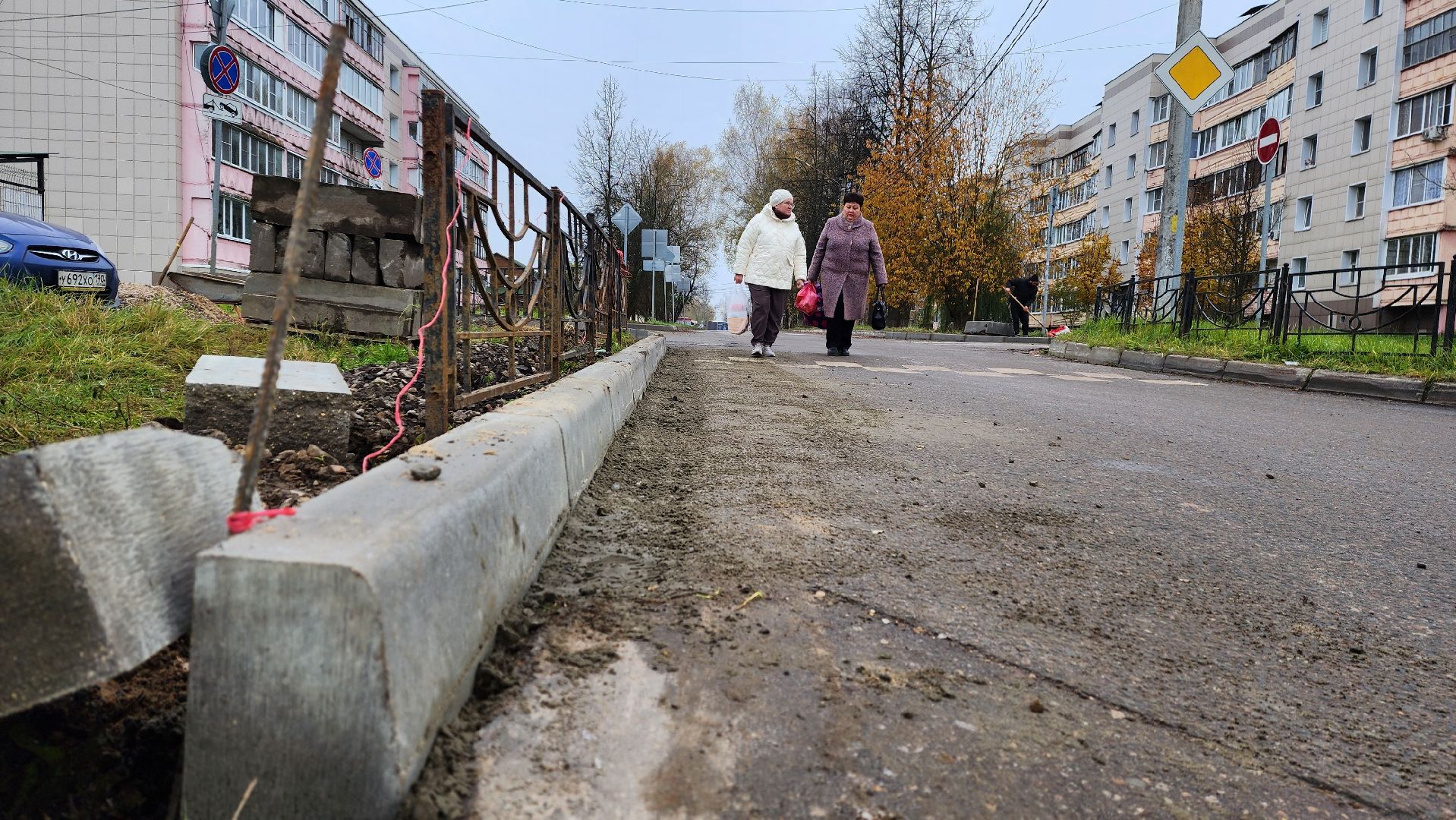 клин, поселок 31 октября, благоустройство, улица мичурина , бордюр,