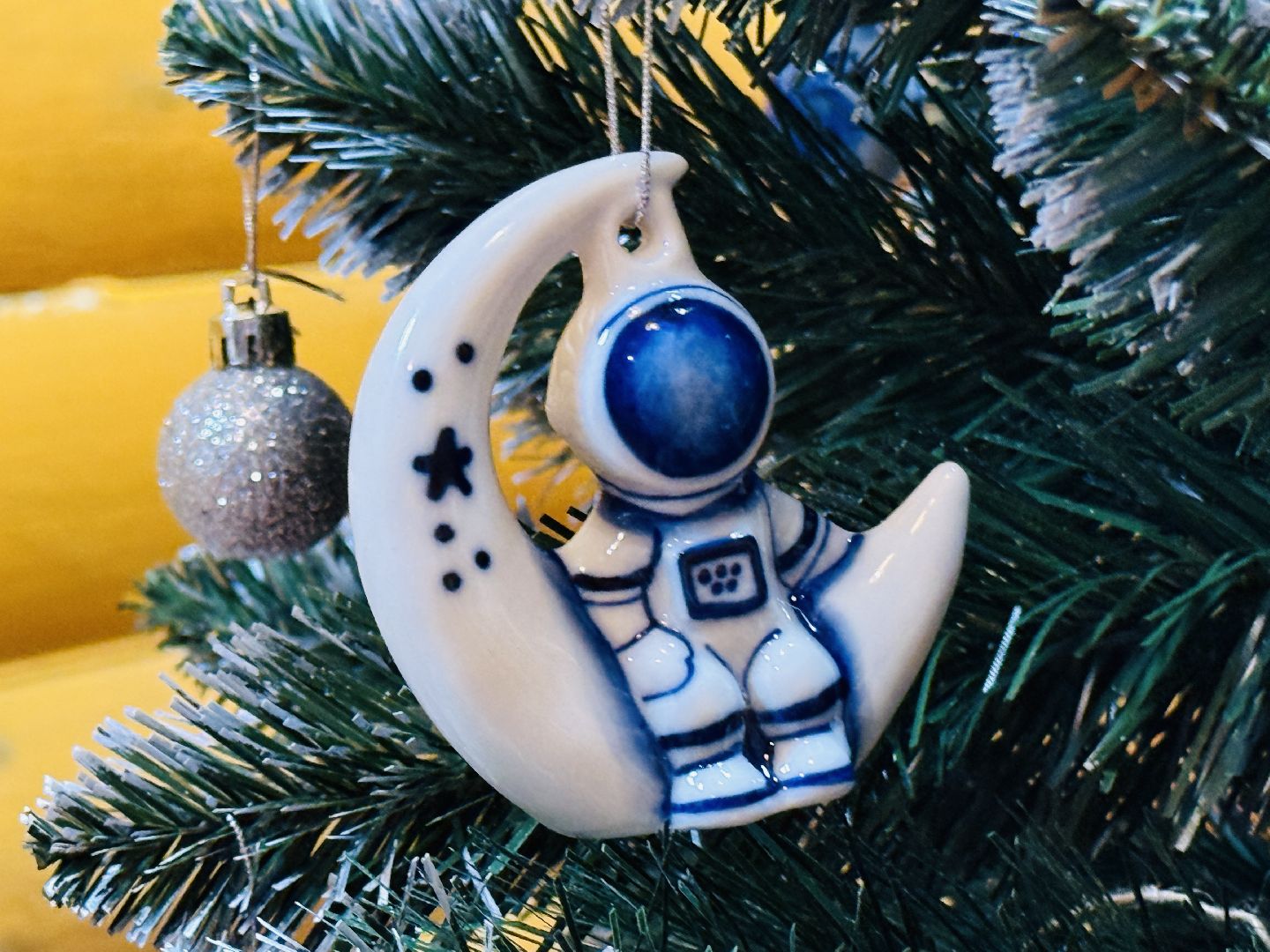 гжель, гжельская роспись, гжельский завод художественной росписи, новый год, производство елочных игрушек, елочные игрушки,