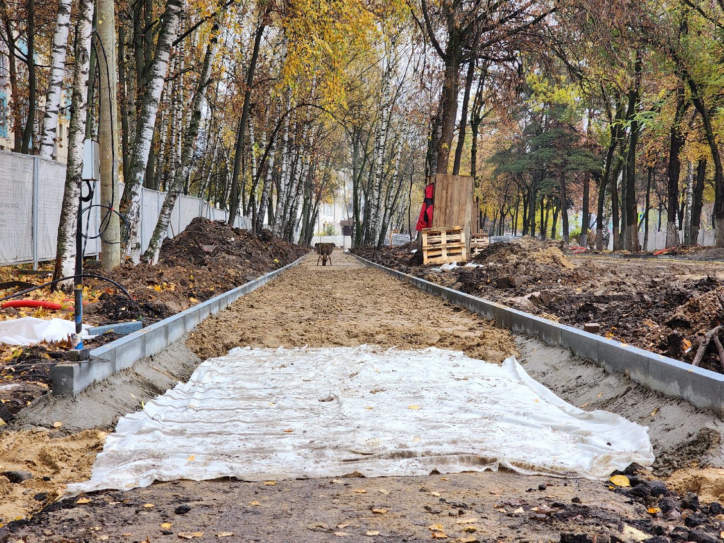 пушкино, пушкинский городской округ,дзержинец,фонтаны, пешеходная дорожка, благоустройство,укладка бордюров, укладка плитки,
