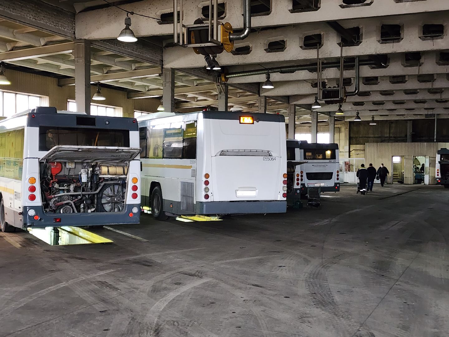 чехов, деревня манушкино, филиал мострансавто, производственная база чехов, автопарк, техобслуживание, маршруты, ремонт автобусов, штат, пополнение автопарка, подготовка автобусов к рейсам, руководитель пб чехов, алексей коркин, медосмотры, оплата проезда, набор сотрудников, вакансии,