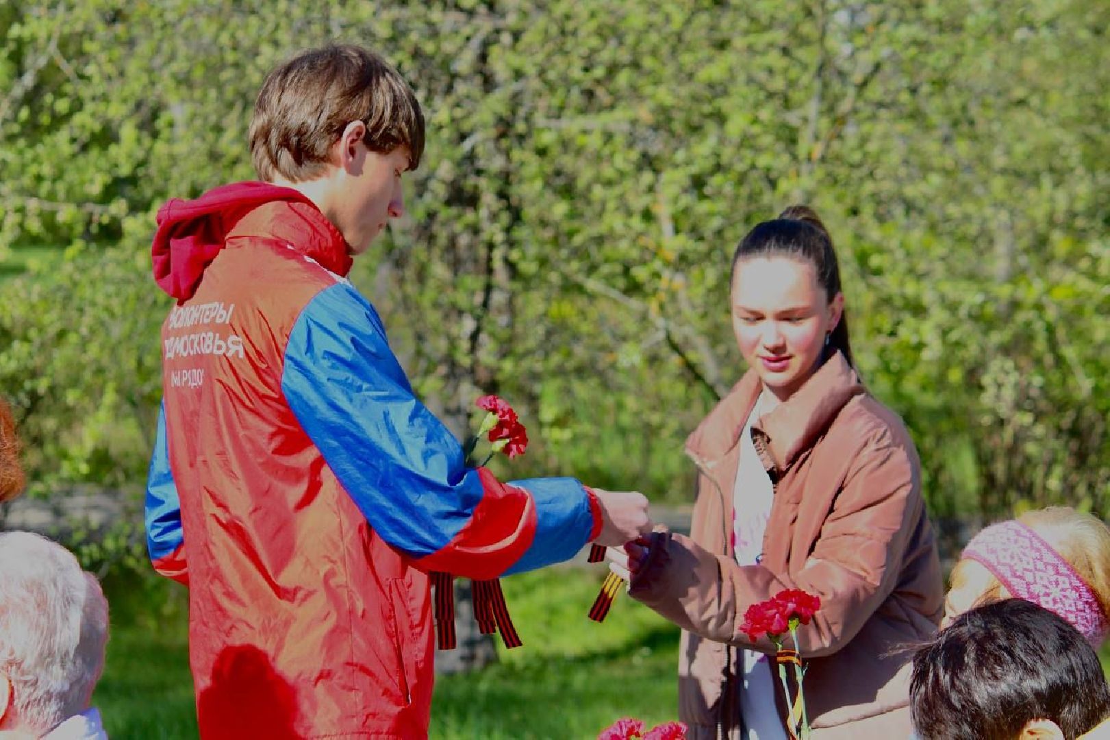 волонтеры, День победы, помощь, Дубна