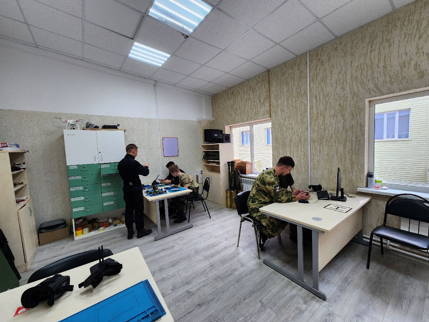 чехов, улица садовая, центр военно-спортивной подготовки, ветераны сво, бпла, сборка беспилотников, управление дронами, занятия с детьми участников сво, общественная академия национальной безопасности, отряд юных разведчиков, ассоциация ветеранов сво, дмитрий кузнецов, роман балабаев, ростислав круглов, инструкторы с боевым опытом, штурмовая подготовка, тактическая медицина,