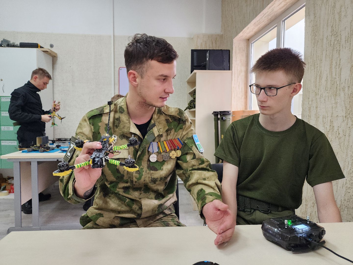 чехов, улица садовая, центр военно-спортивной подготовки, ветераны сво, бпла, сборка беспилотников, управление дронами, занятия с детьми участников сво, общественная академия национальной безопасности, отряд юных разведчиков, ассоциация ветеранов сво, дмитрий кузнецов, роман балабаев, ростислав круглов, инструкторы с боевым опытом, штурмовая подготовка, тактическая медицина,