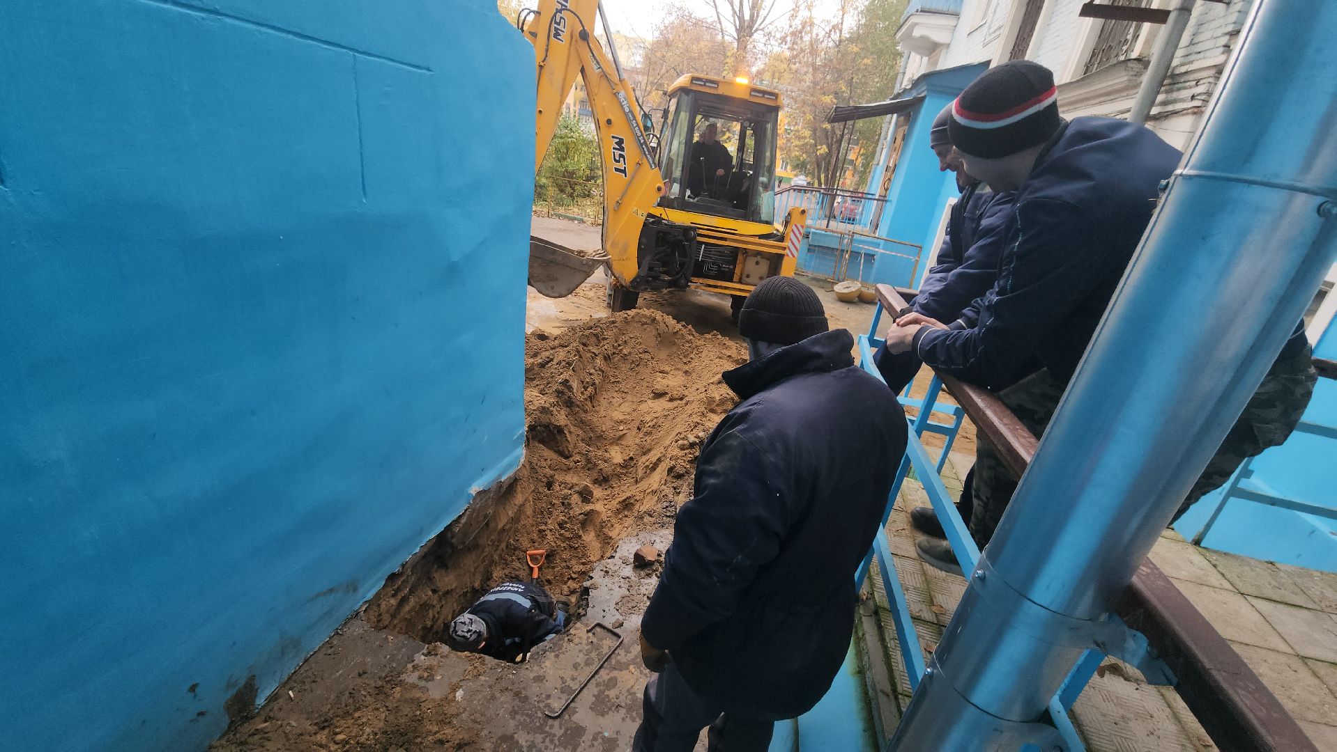 Люберцы, порыв теплотрассы, люберецкие теплосети, аварийная бригада,