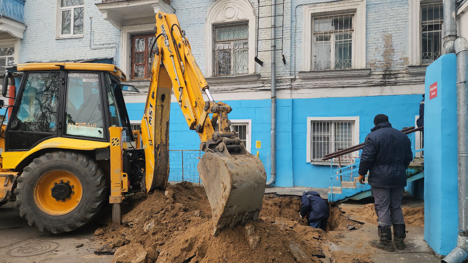 Люберцы, порыв теплотрассы, люберецкие теплосети, аварийная бригада,