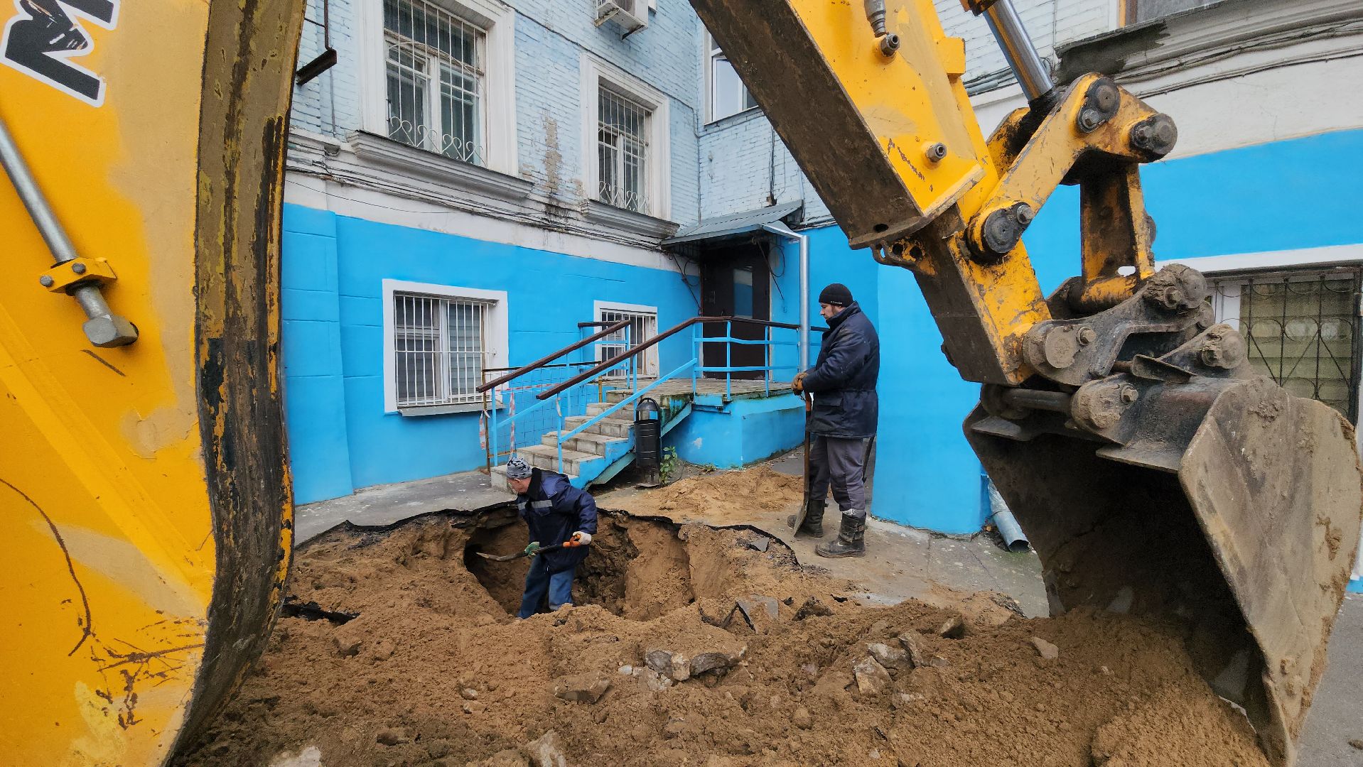 Люберцы, порыв теплотрассы, люберецкие теплосети, аварийная бригада,