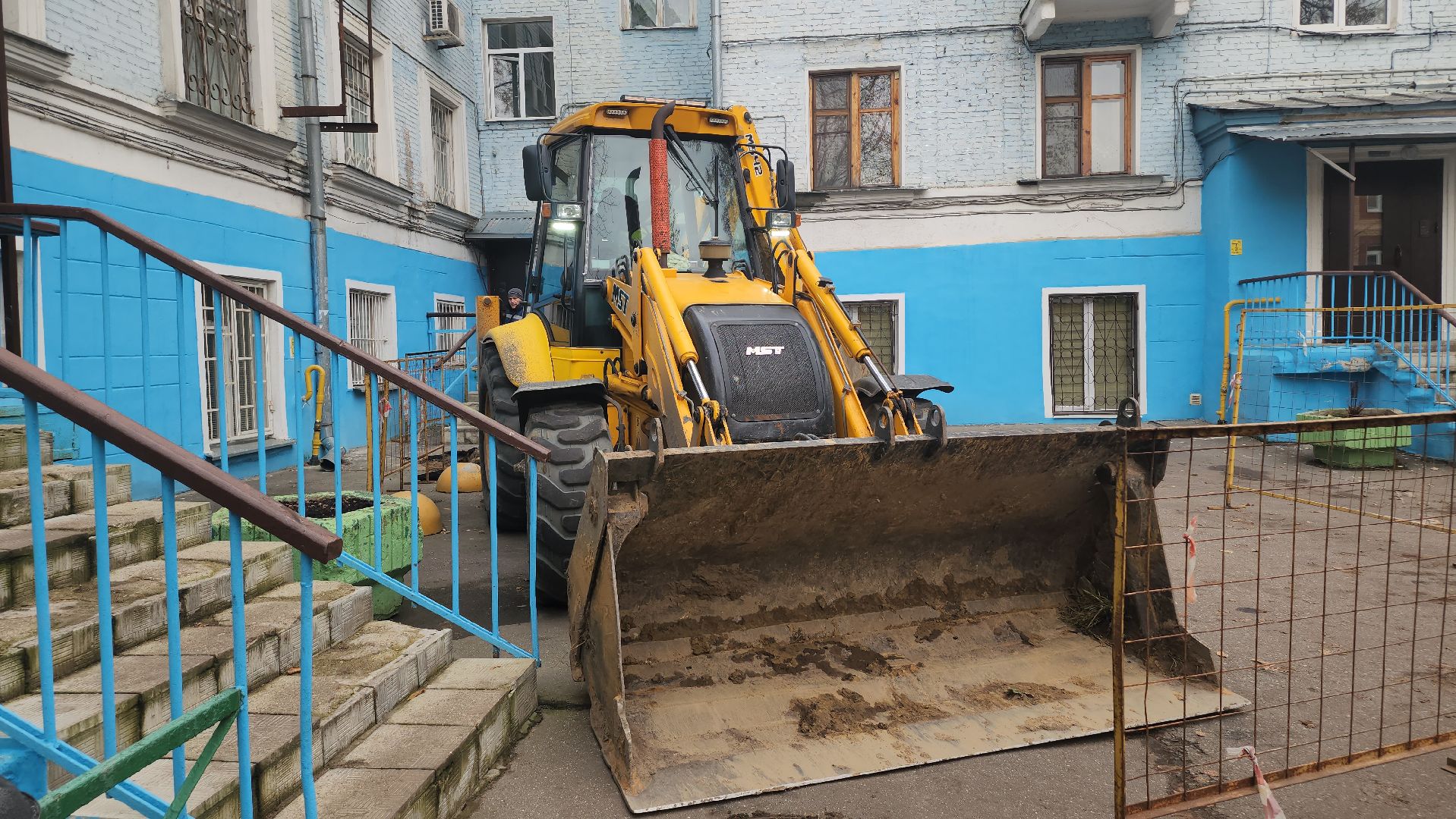 Люберцы, порыв теплотрассы, люберецкие теплосети, аварийная бригада,