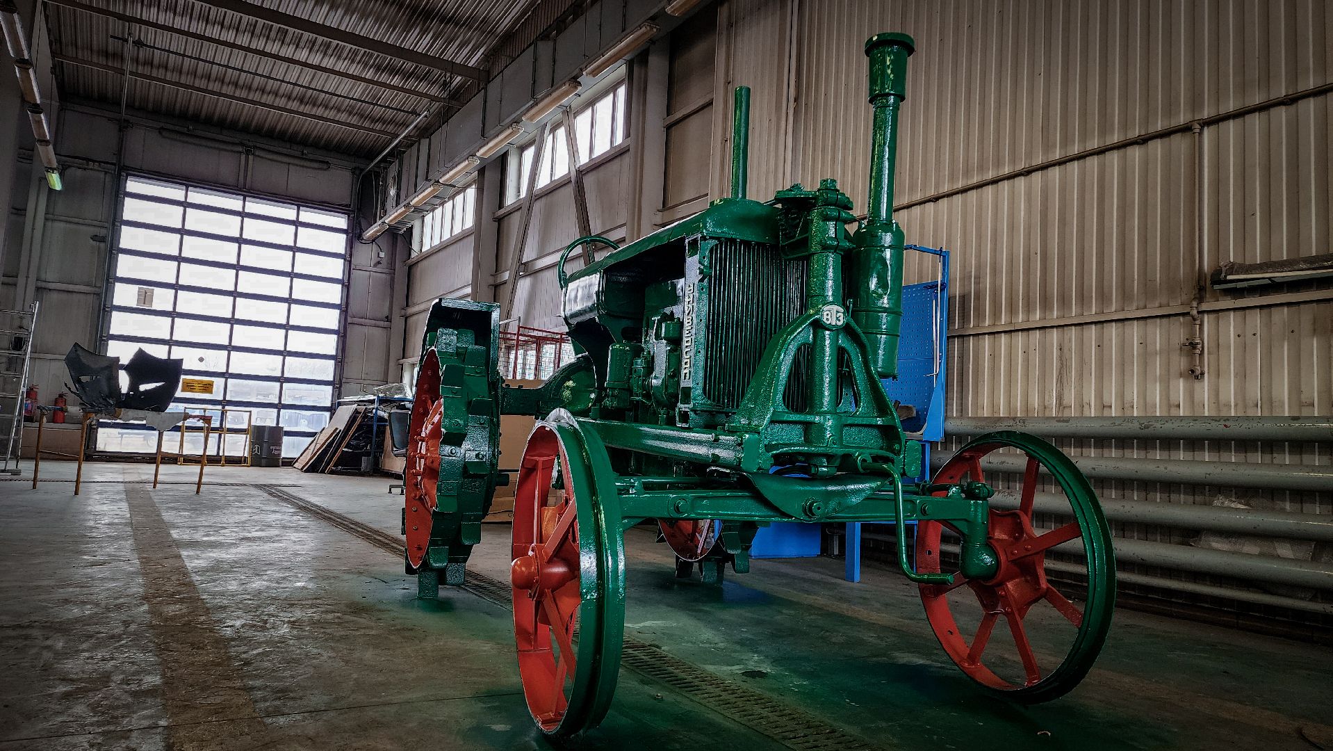 бронницы, трактор универсал-2, памятник трактору бронницы, мострансавто,
