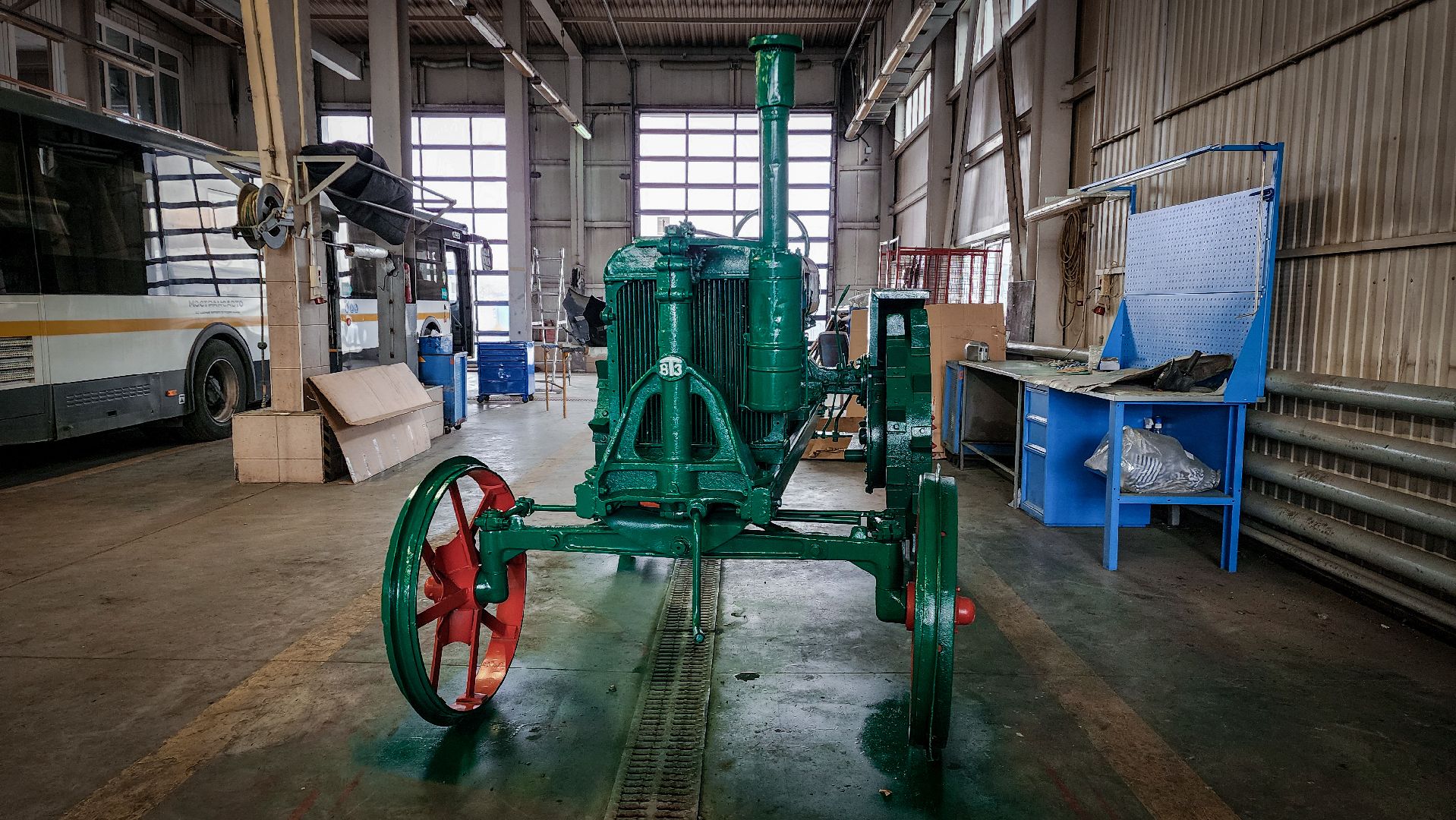 бронницы, трактор универсал-2, памятник трактору бронницы, мострансавто,