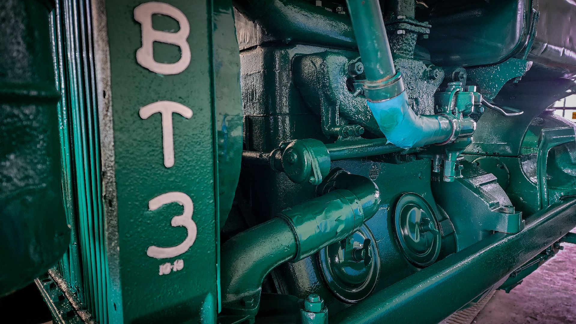 бронницы, трактор универсал-2, памятник трактору бронницы, мострансавто,