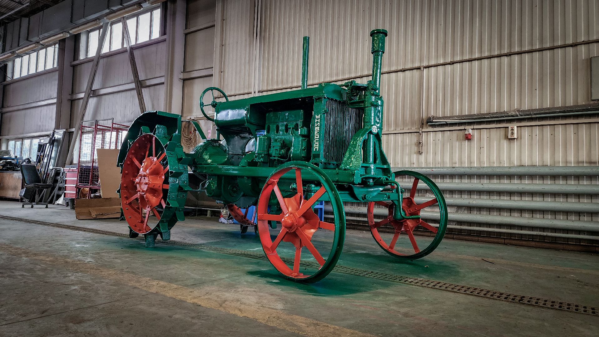 бронницы, трактор универсал-2, памятник трактору бронницы, мострансавто,
