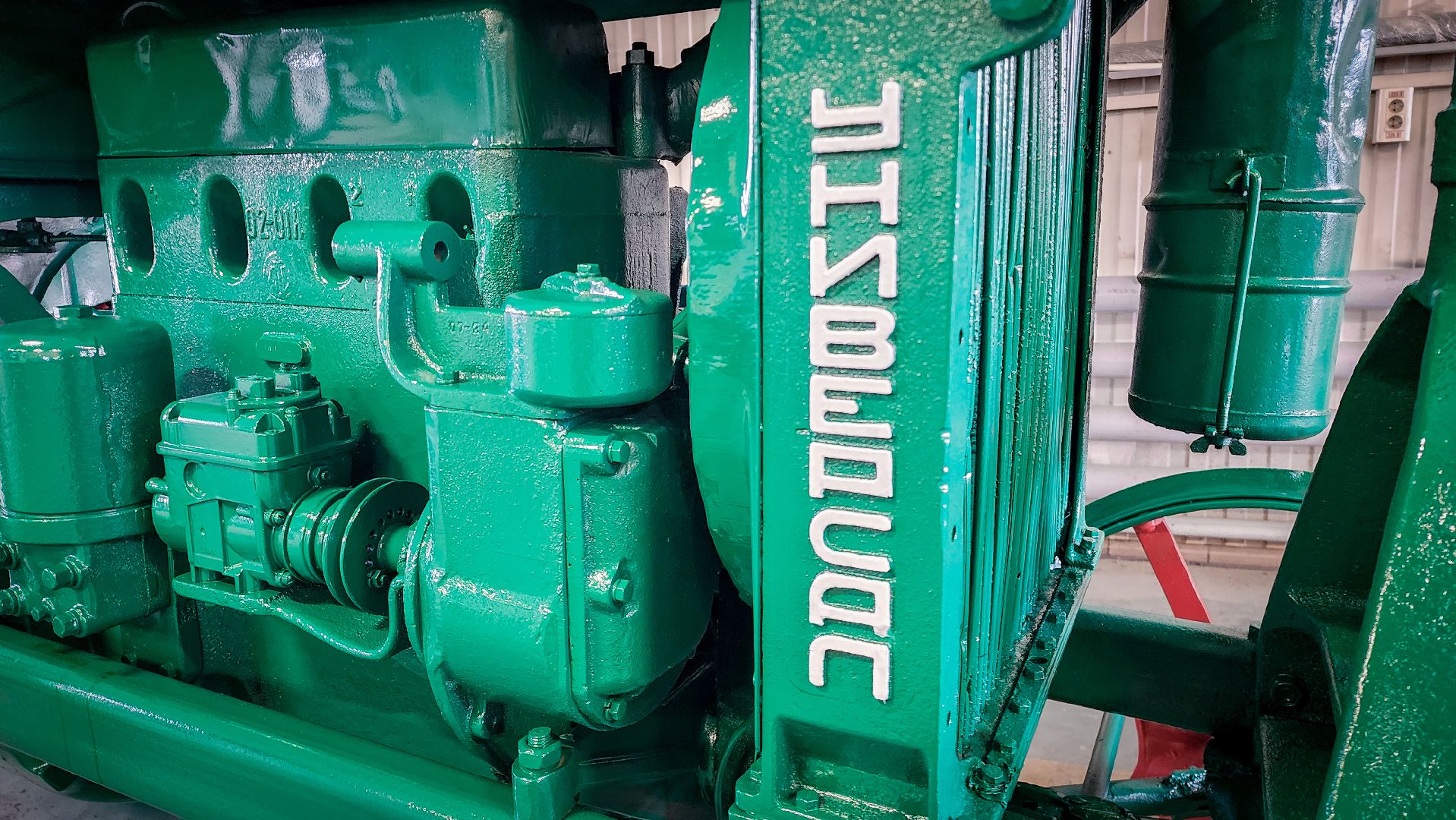 бронницы, трактор универсал-2, памятник трактору бронницы, мострансавто,