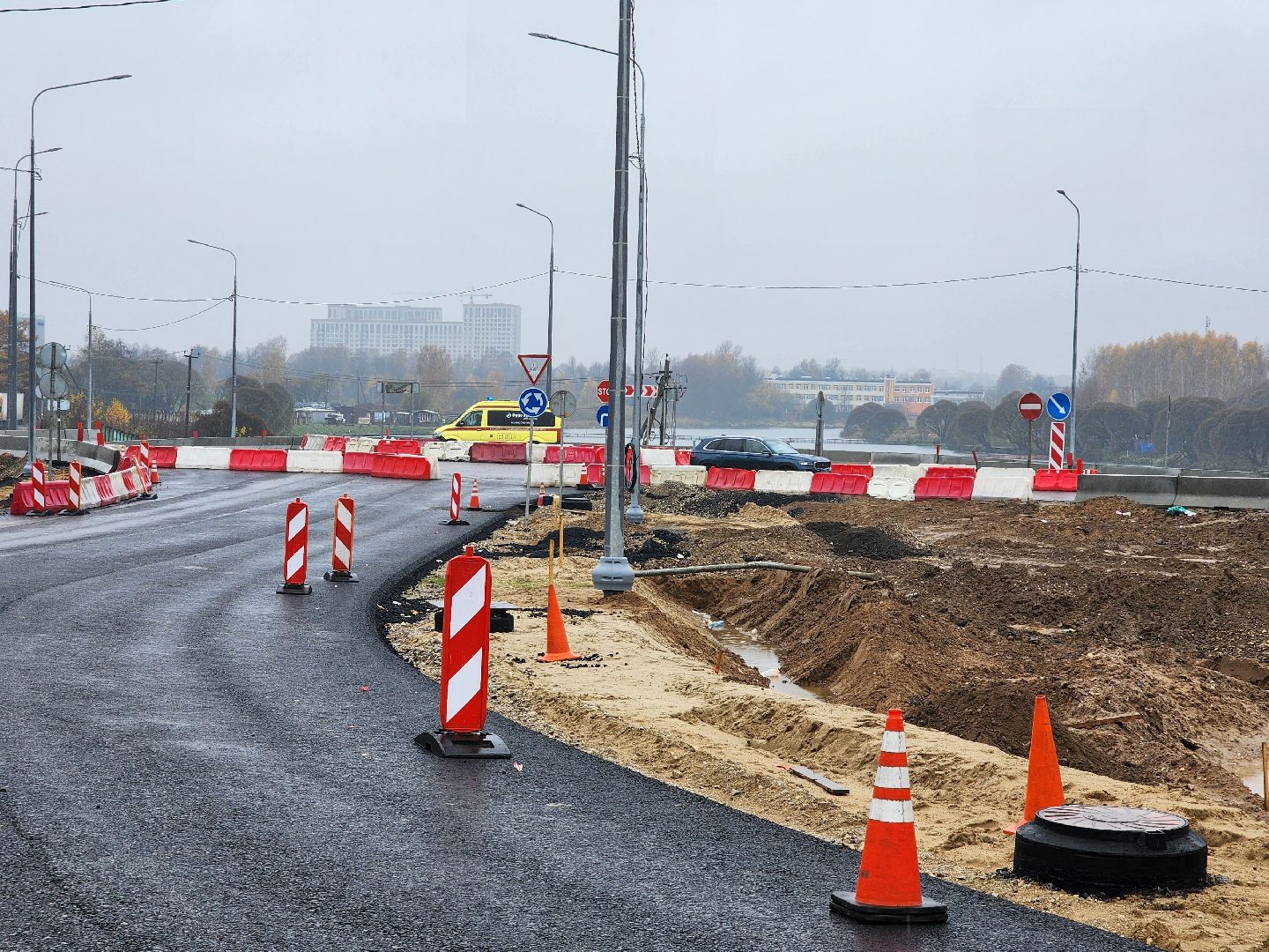ярославское направление, м-8 холмогоры, реконструкция м-8, правдинская развязка, мост через скалбу, река скалба, строительство развязки, строительство  дорог,