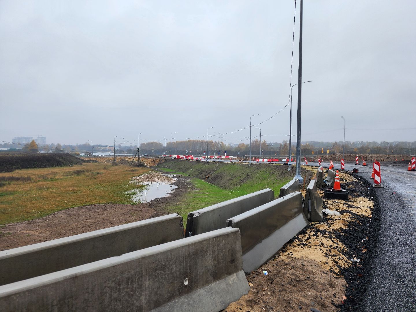 ярославское направление, м-8 холмогоры, реконструкция м-8, правдинская развязка, мост через скалбу, река скалба, строительство развязки, строительство  дорог,