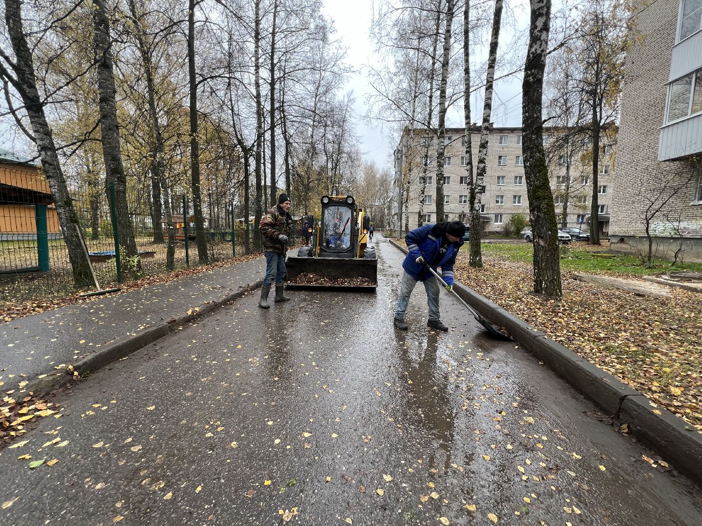 Запрудня благоустройство, Талдомский округ , Уборка тратуаров,