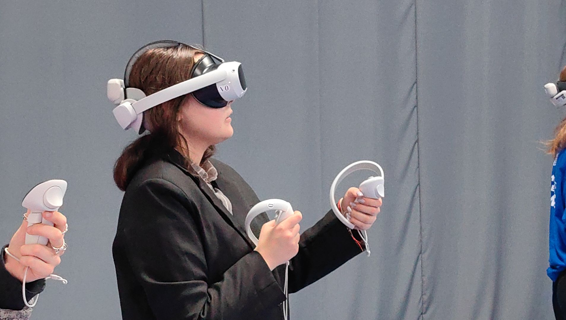 день добровольца, активисты, молодая гвардия, каскад, маскировочная сеть,