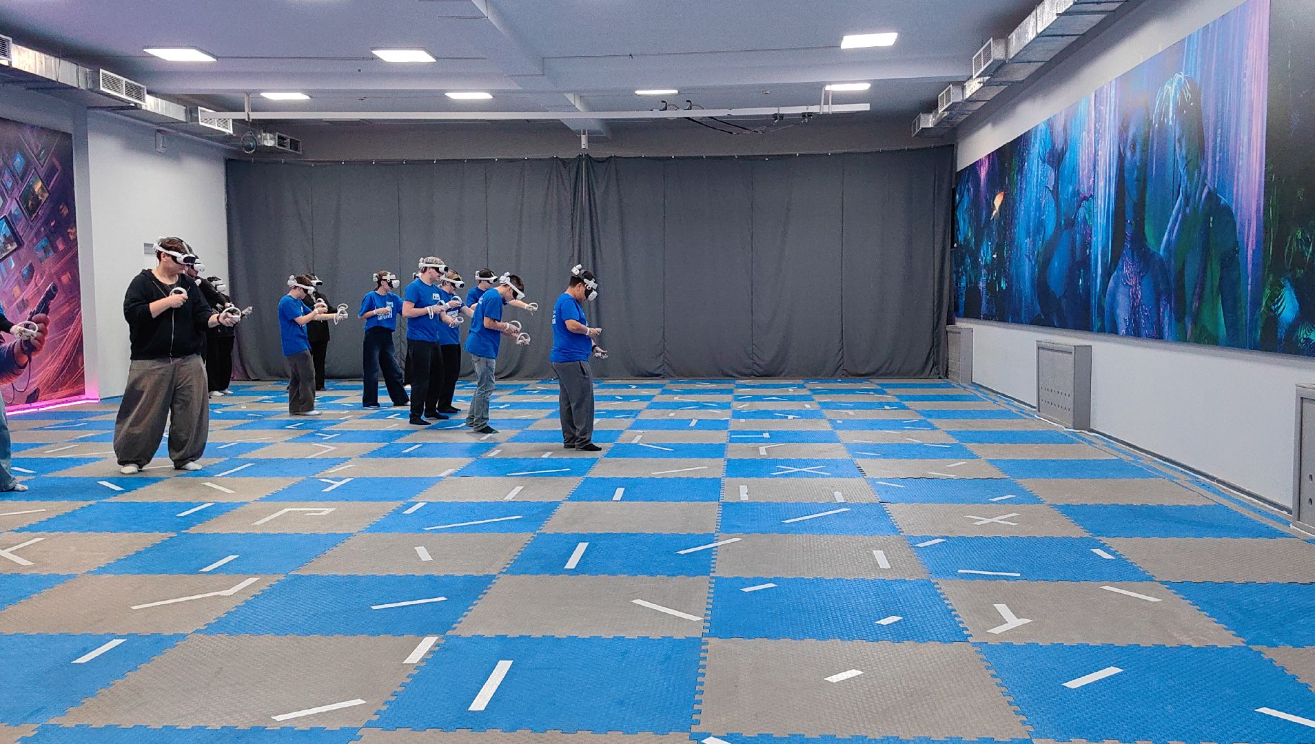 день добровольца, активисты, молодая гвардия, каскад, маскировочная сеть,