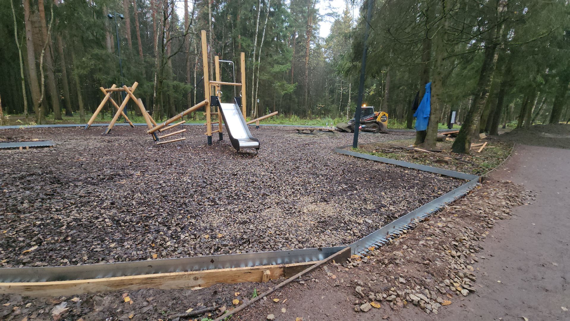 лесопарк, детская  площадка, Бетонирование , Лобня,