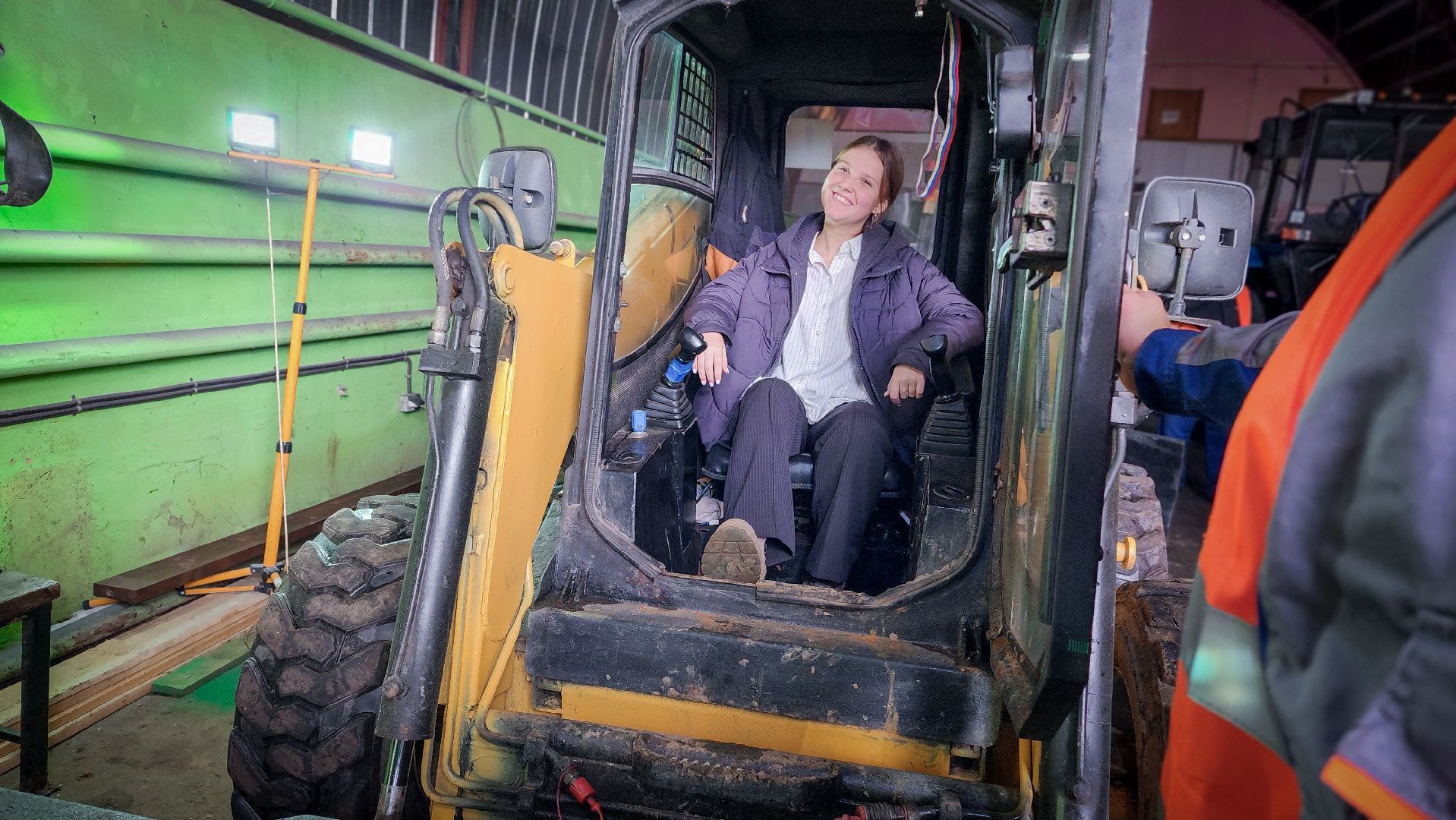 бронницы, мбу благоустройство бронницы, коммунальная техника, экскурсия для школьников в мбу,