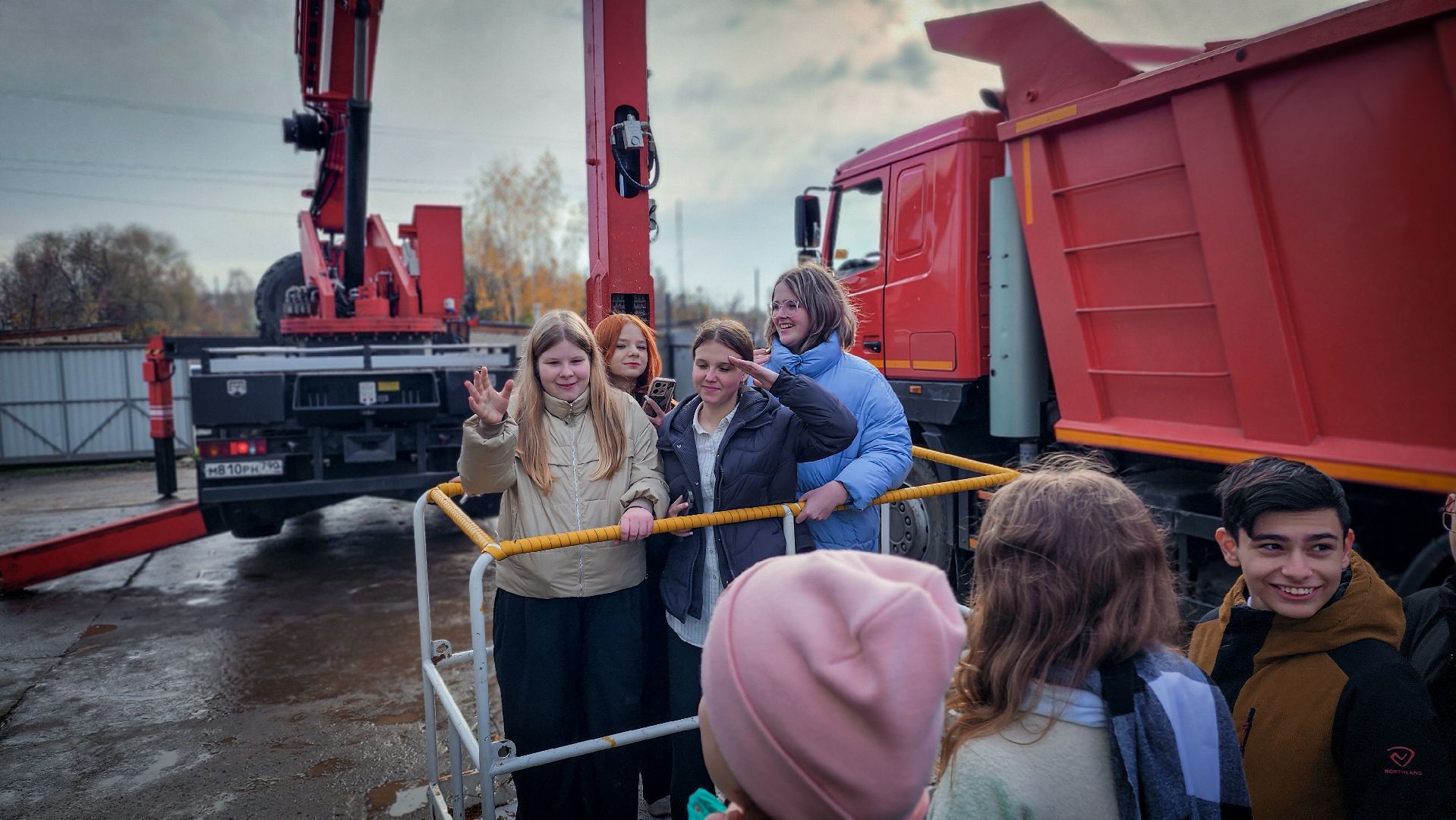 бронницы, мбу благоустройство бронницы, коммунальная техника, экскурсия для школьников в мбу,