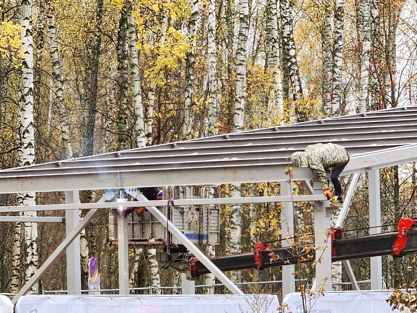 чехов, микрорайон губернский, лесопарк, строительство, благоустройство, многофункциональный павильон, универсальный павильон,   металлический каркас, сэндвич панели, фундамент, полы, видеокамеры, система безопасный регион, установка и монтаж,госпрограмма московской области, формирование комфортной городской среды,
