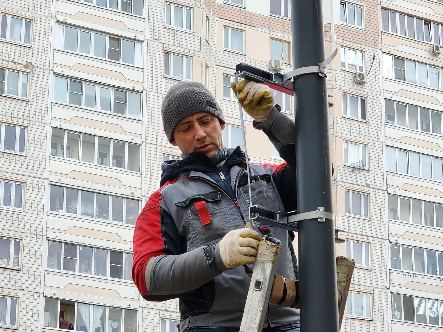 чехов, микрорайон губернский, лесопарк, строительство, благоустройство, многофункциональный павильон, универсальный павильон,   металлический каркас, сэндвич панели, фундамент, полы, видеокамеры, система безопасный регион, установка и монтаж,госпрограмма московской области, формирование комфортной городской среды,