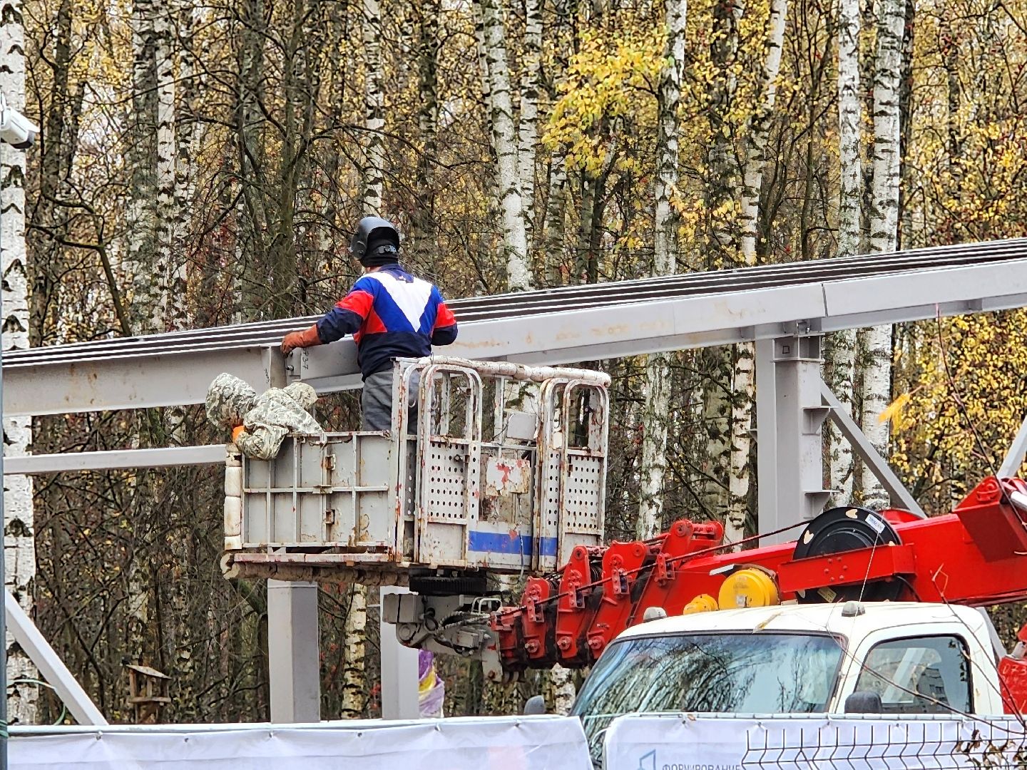 чехов, микрорайон губернский, лесопарк, строительство, благоустройство, многофункциональный павильон, универсальный павильон,   металлический каркас, сэндвич панели, фундамент, полы, видеокамеры, система безопасный регион, установка и монтаж,госпрограмма московской области, формирование комфортной городской среды,