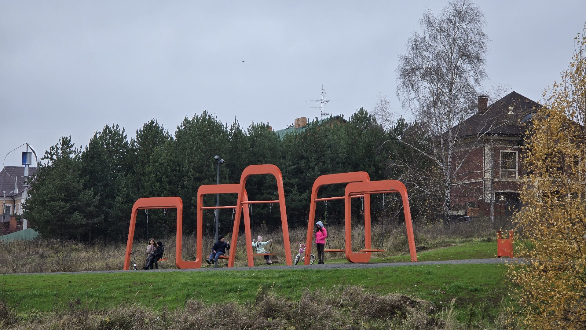 Коломна, парки в лесу,благоустройство,