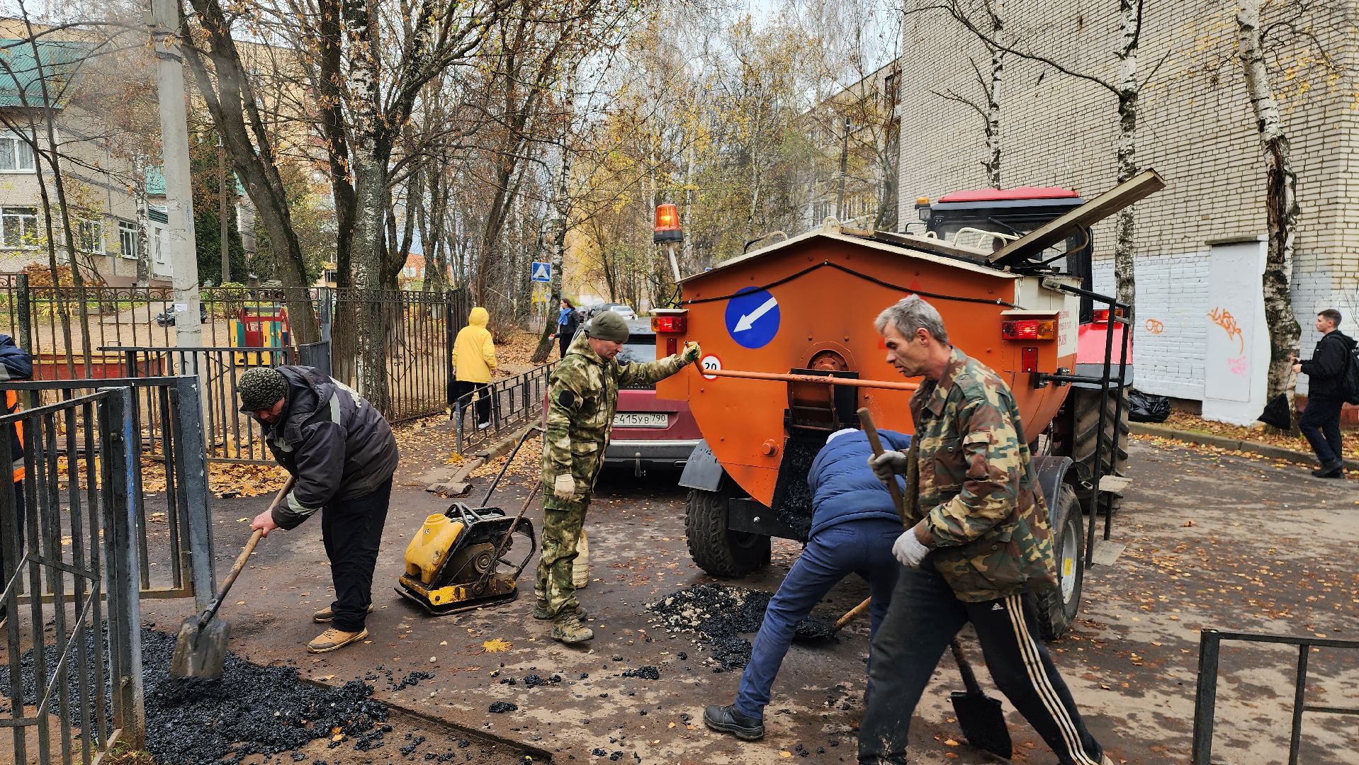 ямочный ремонт, ремонт тротуара, благоустройство,