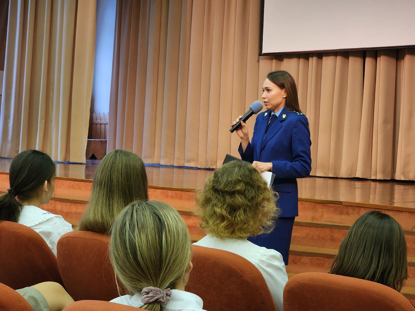 раменское, общество, прокуратура, встреча помощника раменского городского прокурора с учениками раменской средней школы 21,