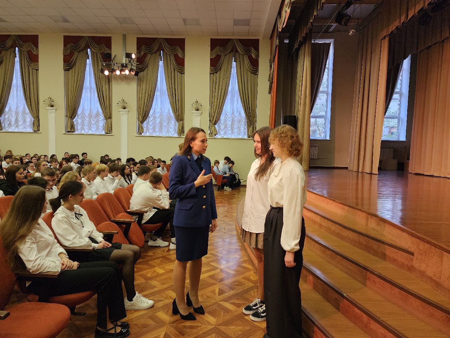 раменское, общество, прокуратура, встреча помощника раменского городского прокурора с учениками раменской средней школы 21,