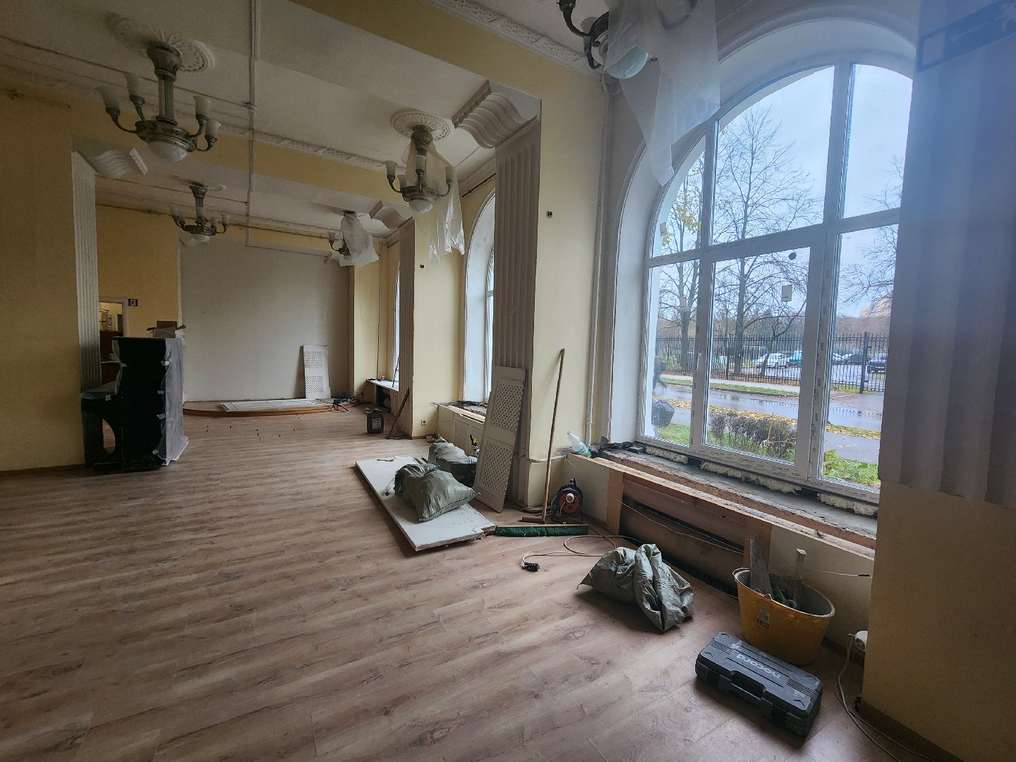 фрязино, ремонт входной группы, культурный центр, учреждение культуры, окна,