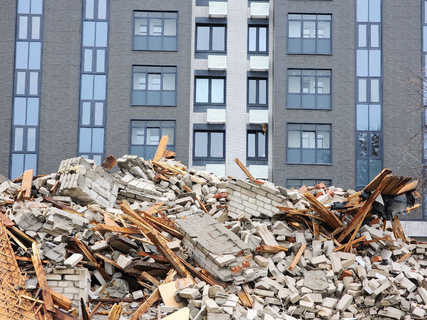снос аварийного дома, переселение из аварийного жилья, аварийный дом, старая купавна, богородский городский округ,