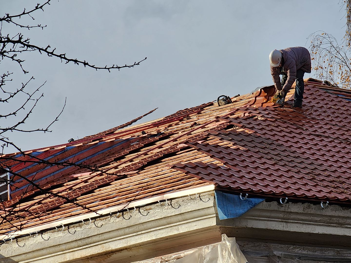 чехов, улица чехова 27, центр детского творчества, капитальный ремонт, реконструкция, обновление, замена кровельного покрытия, капремонт кровли, двускатная крыша, гидроизоляция,  теплоизоляция, фасадные работы, утепление фасада, новые строительные материалы,госпрограмма московской области,