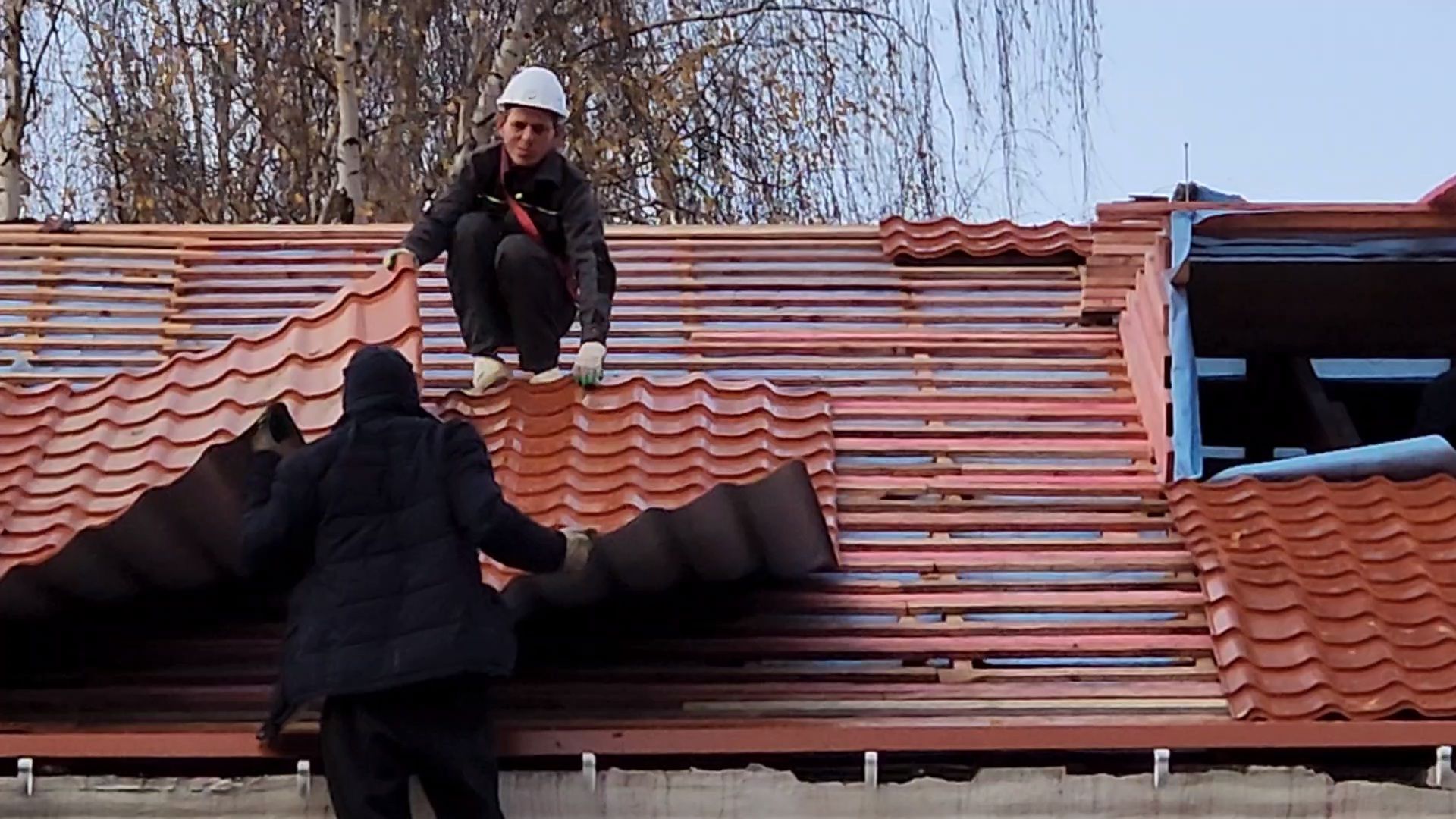 чехов, улица чехова 27, центр детского творчества, капитальный ремонт, реконструкция, обновление, замена кровельного покрытия, капремонт кровли, двускатная крыша, гидроизоляция,  теплоизоляция, фасадные работы, утепление фасада, новые строительные материалы,госпрограмма московской области,