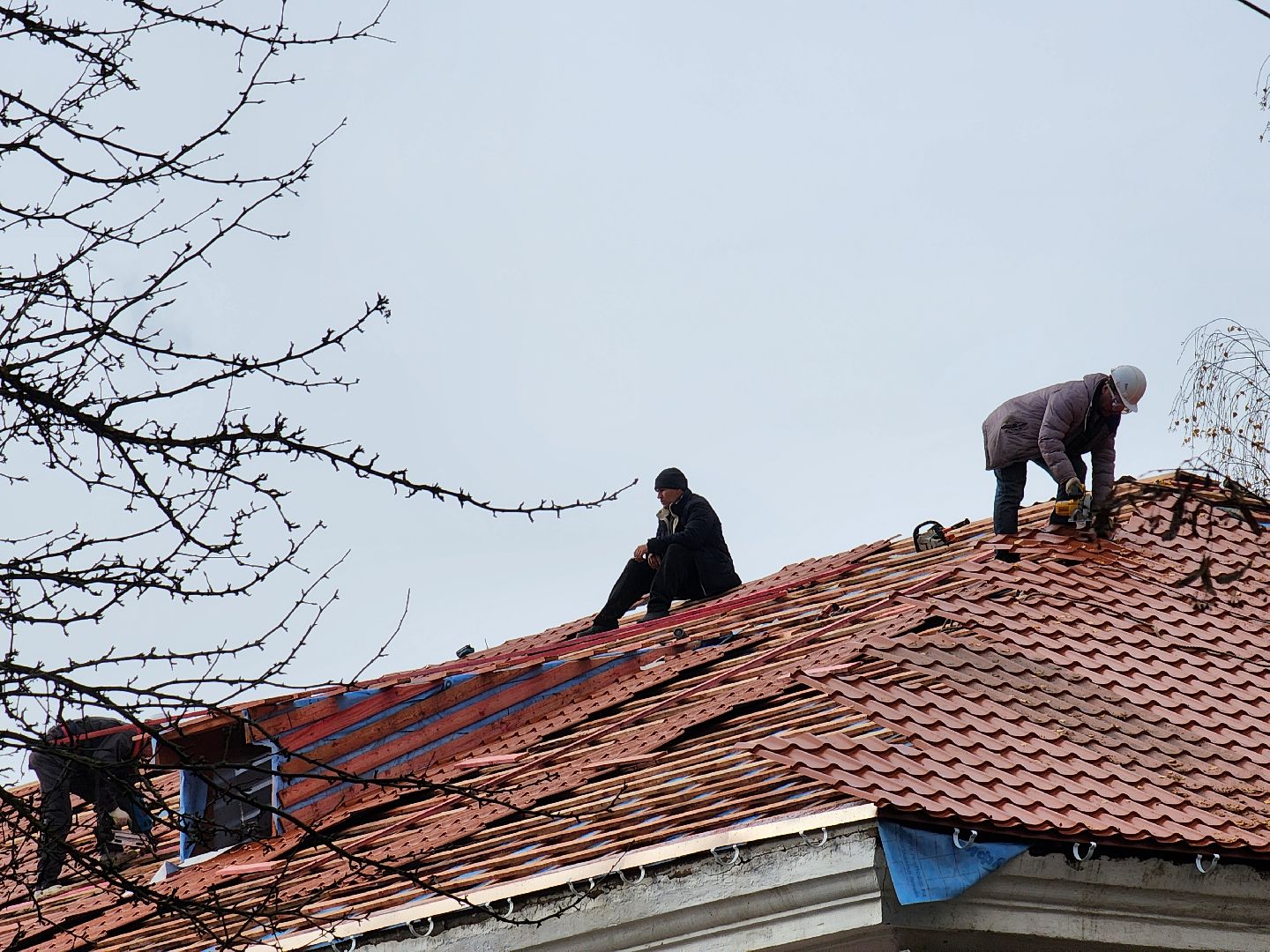 чехов, улица чехова 27, центр детского творчества, капитальный ремонт, реконструкция, обновление, замена кровельного покрытия, капремонт кровли, двускатная крыша, гидроизоляция,  теплоизоляция, фасадные работы, утепление фасада, новые строительные материалы,госпрограмма московской области,