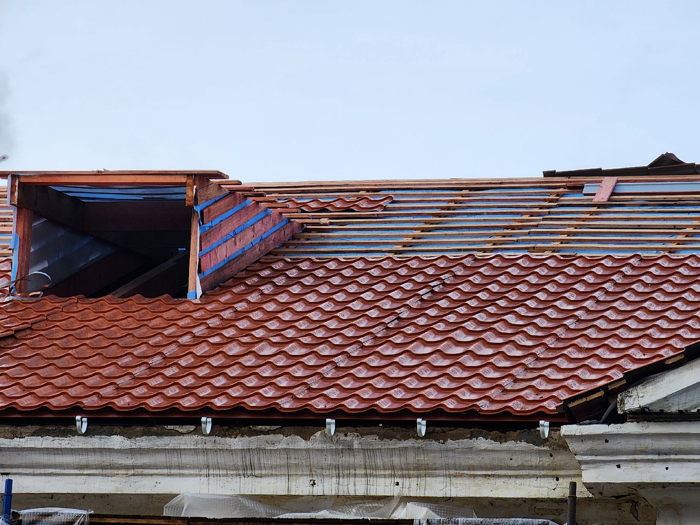 чехов, улица чехова 27, центр детского творчества, капитальный ремонт, реконструкция, обновление, замена кровельного покрытия, капремонт кровли, двускатная крыша, гидроизоляция,  теплоизоляция, фасадные работы, утепление фасада, новые строительные материалы,госпрограмма московской области,