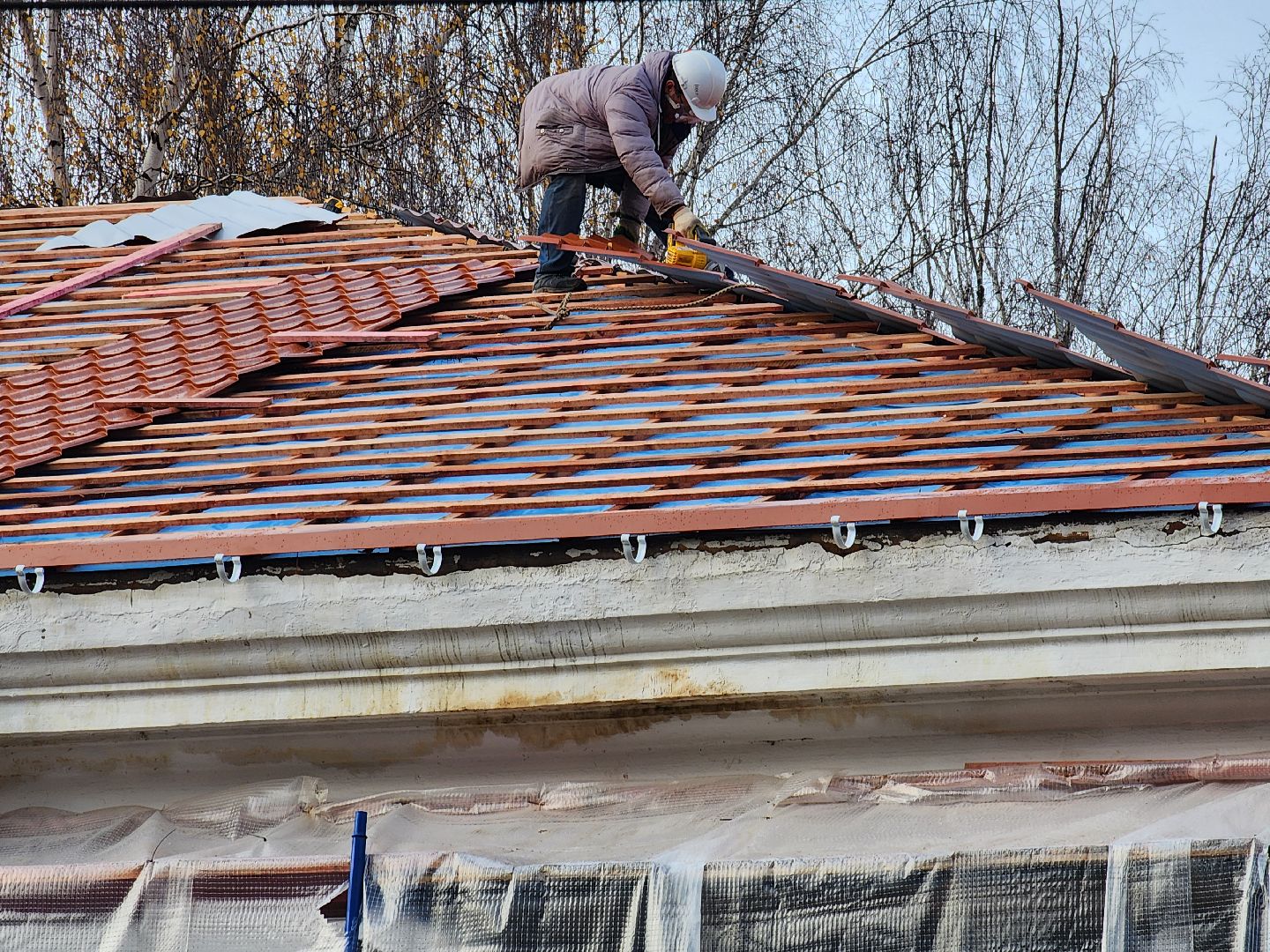 чехов, улица чехова 27, центр детского творчества, капитальный ремонт, реконструкция, обновление, замена кровельного покрытия, капремонт кровли, двускатная крыша, гидроизоляция,  теплоизоляция, фасадные работы, утепление фасада, новые строительные материалы,госпрограмма московской области,