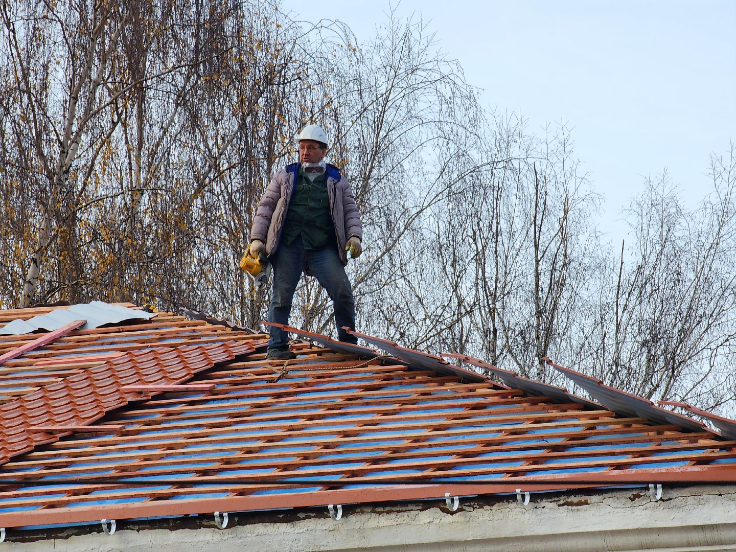 чехов, улица чехова 27, центр детского творчества, капитальный ремонт, реконструкция, обновление, замена кровельного покрытия, капремонт кровли, двускатная крыша, гидроизоляция,  теплоизоляция, фасадные работы, утепление фасада, новые строительные материалы,госпрограмма московской области,