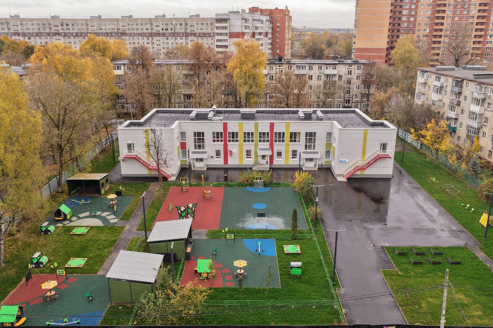 видео с коптера, детский сад малыш,