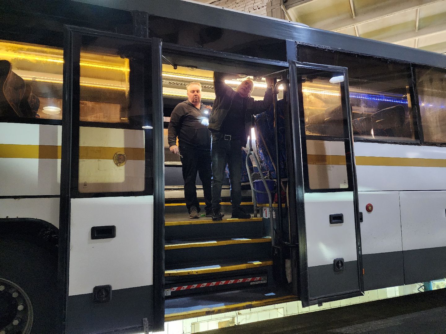 чехов, мострансавто, производственная база чехов, мойка для автобусов, автомойка, автоматическая мойка, очистка транспорта, техническое обслуживание, текущий ремонт, подготовка к рейсам, автопарк, маршруты, технический персонал, директор пб чехов, алексей коркин,вакансии, трудоустройство,