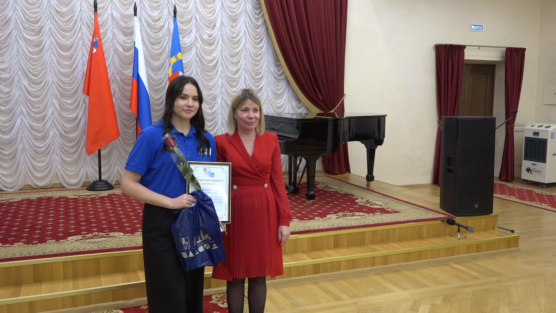 день добровольца, волонтеры, маскировочные сети, помощь сво, власиха волонтеры,