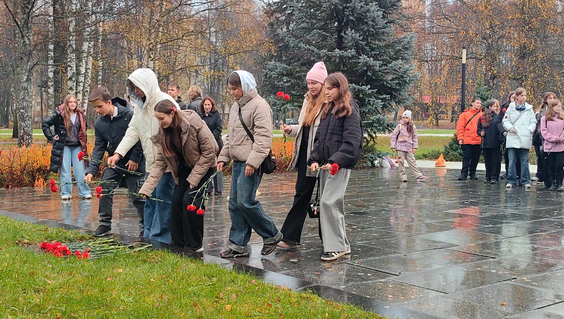 мариуполь, ДНР,  спектакль, ввс монино, музей,