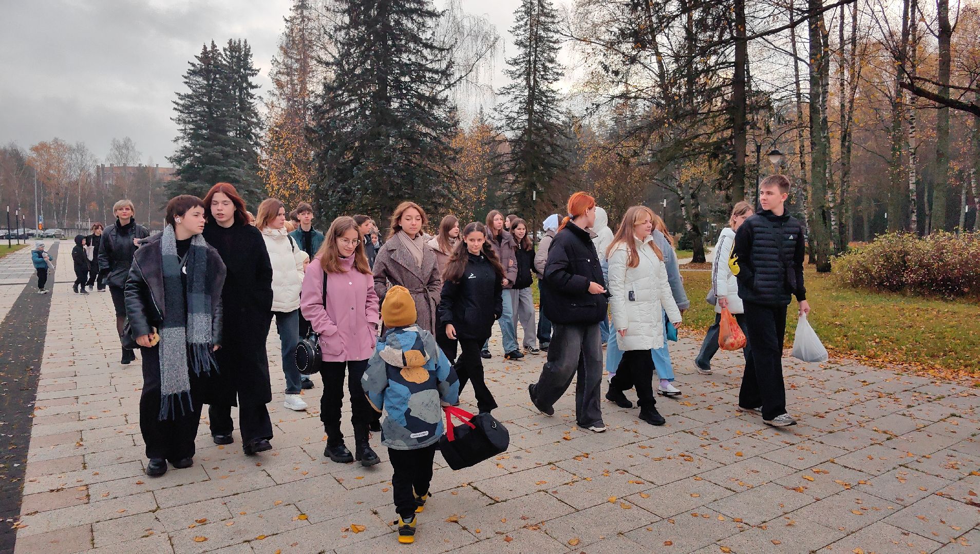 мариуполь, ДНР,  спектакль, ввс монино, музей,