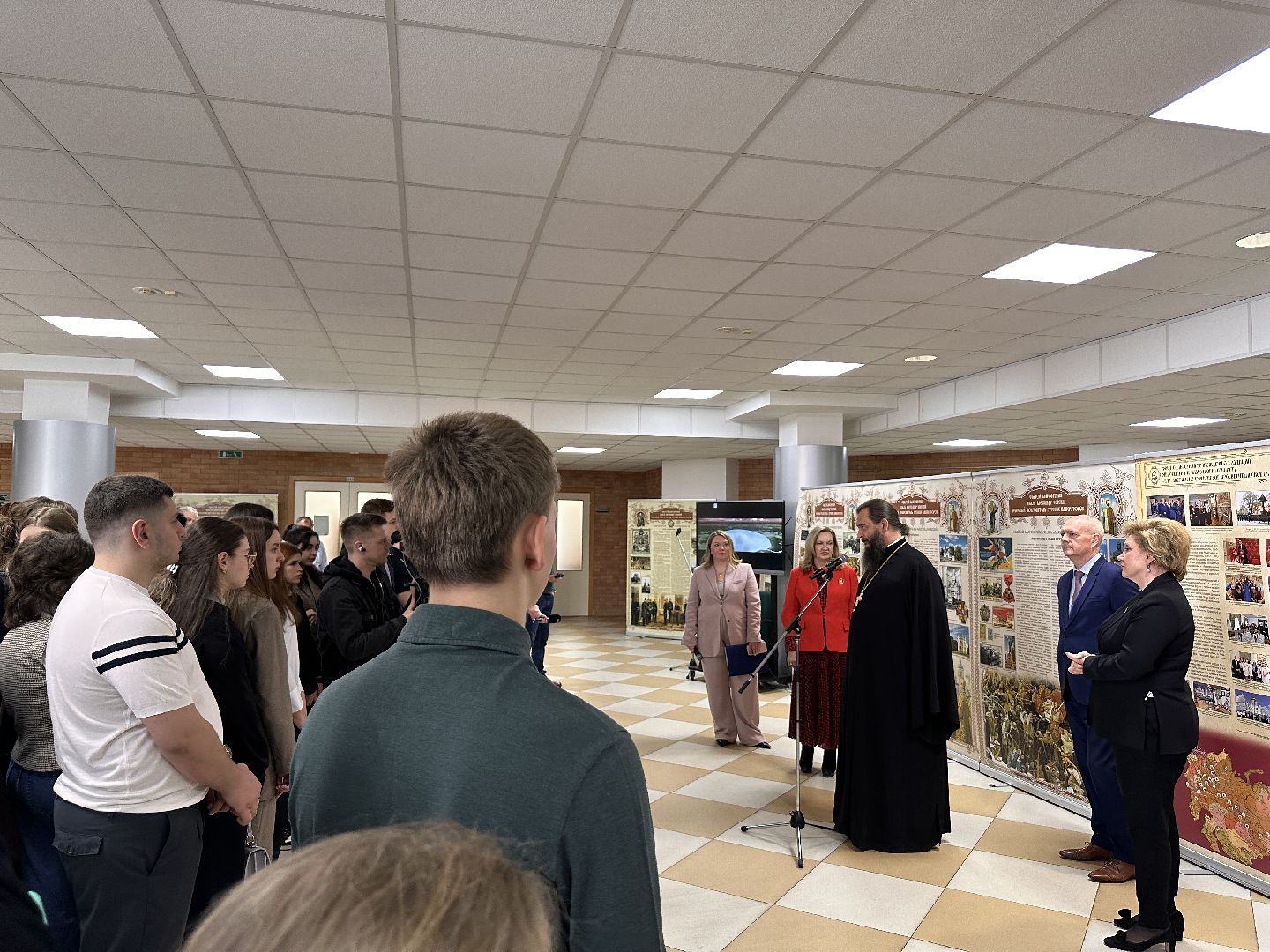 Одинцово, МГИМО, Выставка, Александр Невский