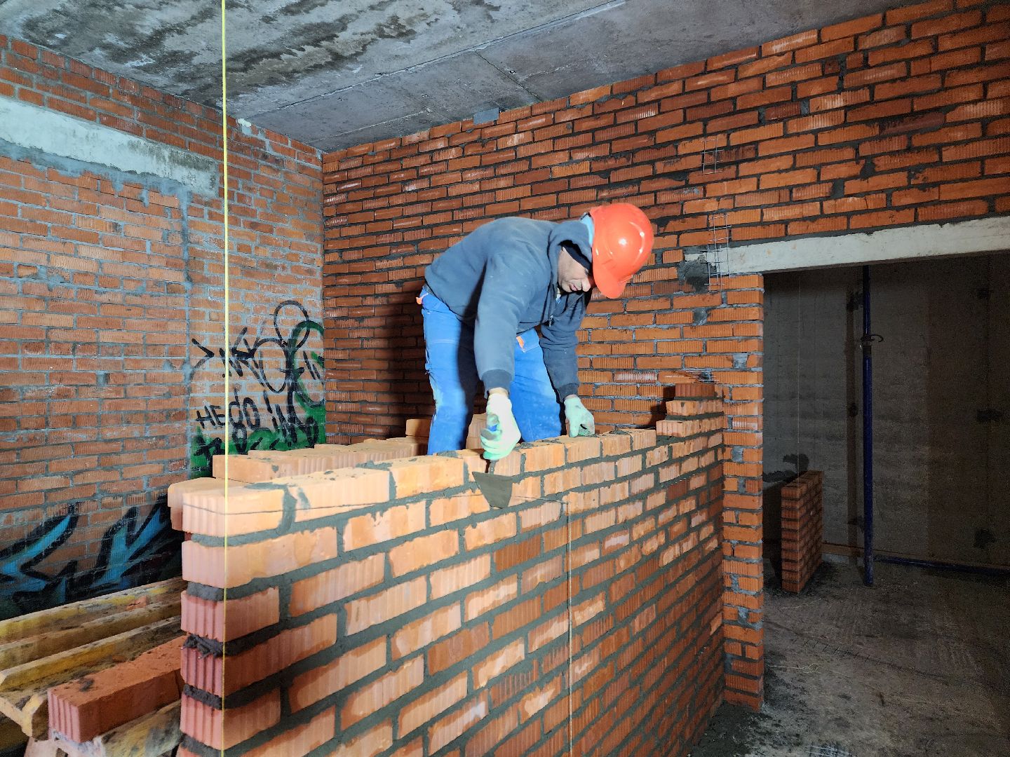 чехов, поселок мещерское, психиатрическая больница, новый корпус, строительство, реконструкция,каменная кладка, внутренние перегородки, кирпичная кладка, перегородки из кирпичей, зонирование, внутренняя отделка помещений, остекление здания, фасадные работы, инженерные сети, нацпроект здравоохранение, госпрограмма московской области,