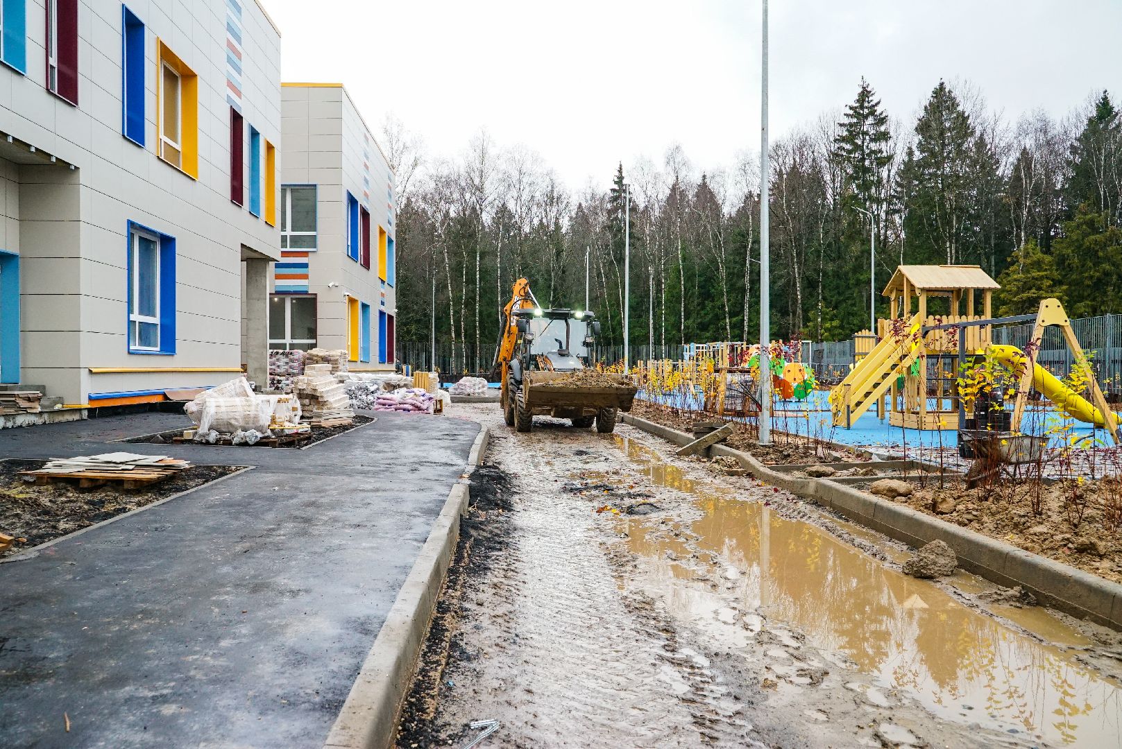 стройка, детсад, школа,